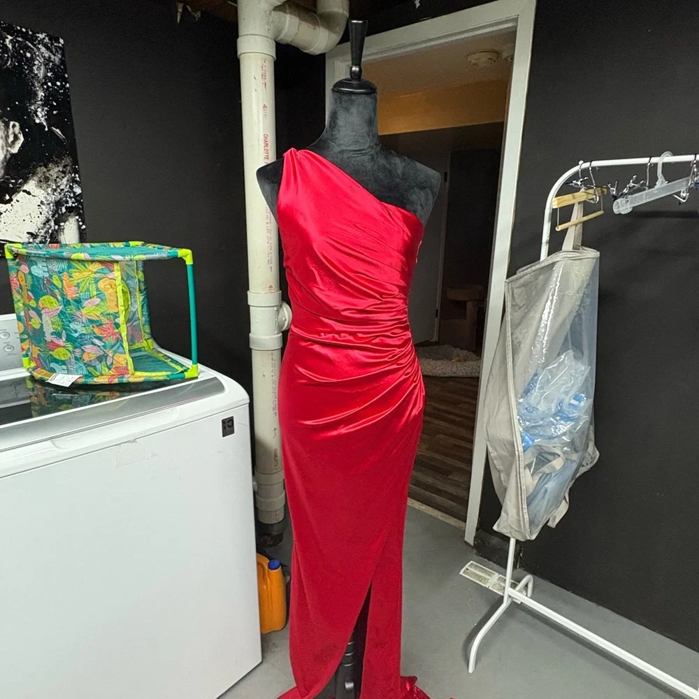 Vintage Red One Shoulder Dress - Picture 2 of 5